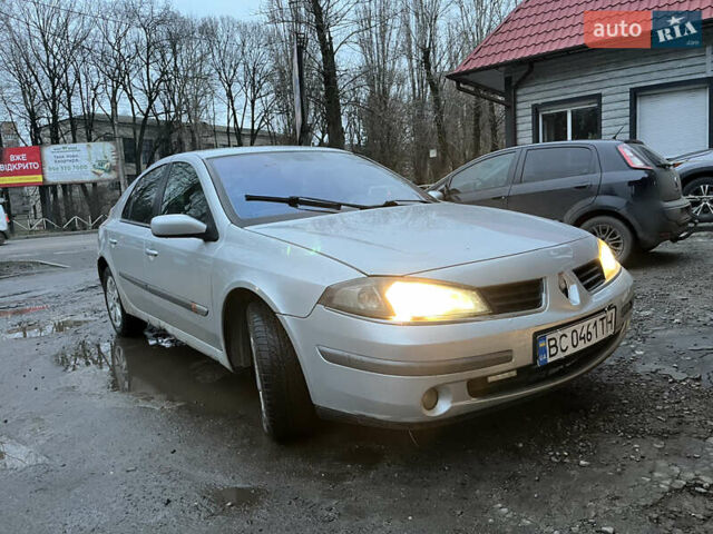 Сірий Рено Лагуна, об'ємом двигуна 2 л та пробігом 397 тис. км за 2600 $, фото 1 на Automoto.ua