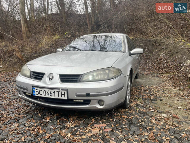 Серый Рено Лагуна, объемом двигателя 2 л и пробегом 396 тыс. км за 4000 $, фото 1 на Automoto.ua