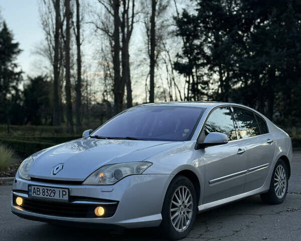 Серый Рено Лагуна, объемом двигателя 2 л и пробегом 315 тыс. км за 4300 $, фото 1 на Automoto.ua