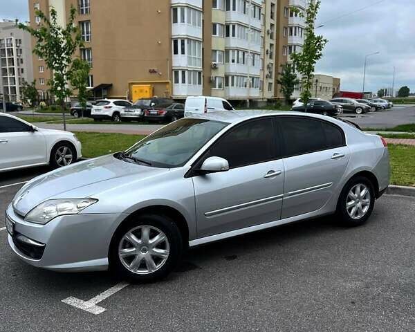 Серый Рено Лагуна, объемом двигателя 2 л и пробегом 314 тыс. км за 4999 $, фото 1 на Automoto.ua