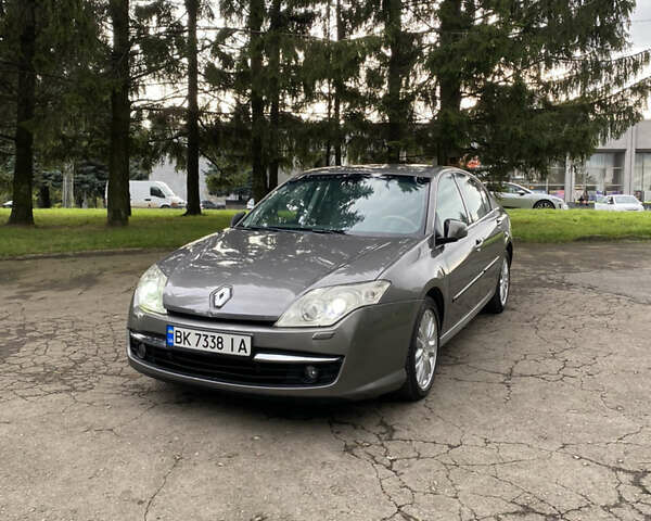 Серый Рено Лагуна, объемом двигателя 2 л и пробегом 314 тыс. км за 5999 $, фото 1 на Automoto.ua