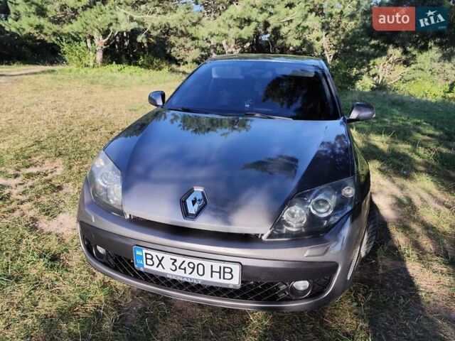 Сірий Рено Лагуна, об'ємом двигуна 1.5 л та пробігом 277 тис. км за 5800 $, фото 1 на Automoto.ua