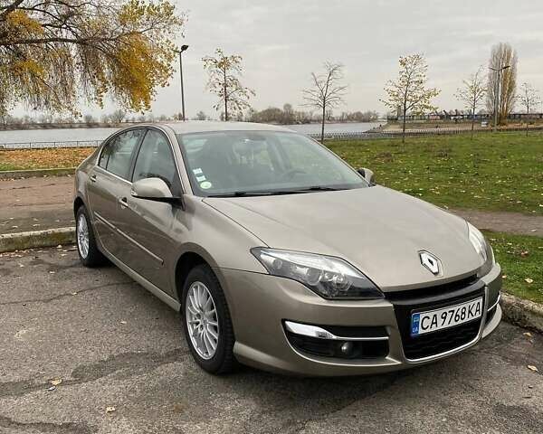 Сірий Рено Лагуна, об'ємом двигуна 1.46 л та пробігом 224 тис. км за 6800 $, фото 1 на Automoto.ua