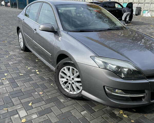 Сірий Рено Лагуна, об'ємом двигуна 1.5 л та пробігом 270 тис. км за 8300 $, фото 1 на Automoto.ua