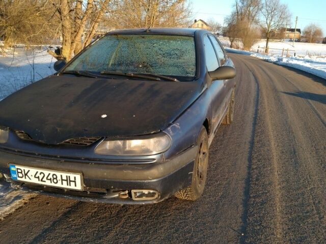 Синий Рено Лагуна, объемом двигателя 1.8 л и пробегом 321 тыс. км за 1650 $, фото 1 на Automoto.ua