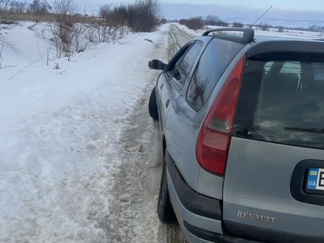 Синий Рено Лагуна, объемом двигателя 2 л и пробегом 35 тыс. км за 2700 $, фото 1 на Automoto.ua