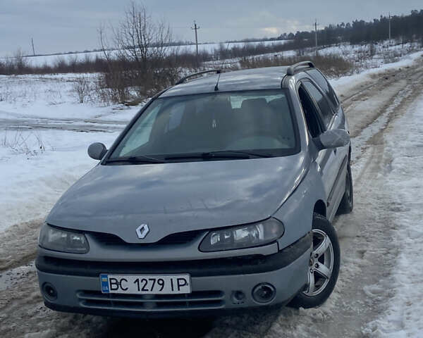 Синій Рено Лагуна, об'ємом двигуна 2 л та пробігом 350 тис. км за 2200 $, фото 1 на Automoto.ua