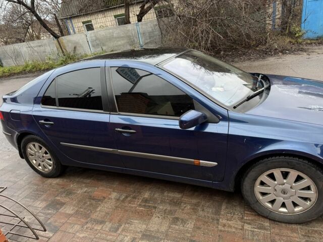 Синий Рено Лагуна, объемом двигателя 1.8 л и пробегом 200 тыс. км за 3100 $, фото 1 на Automoto.ua