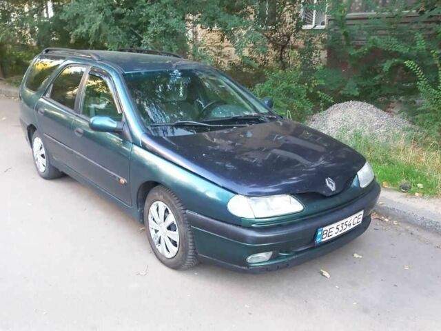 Зеленый Рено Лагуна, объемом двигателя 2 л и пробегом 300 тыс. км за 2483 $, фото 1 на Automoto.ua