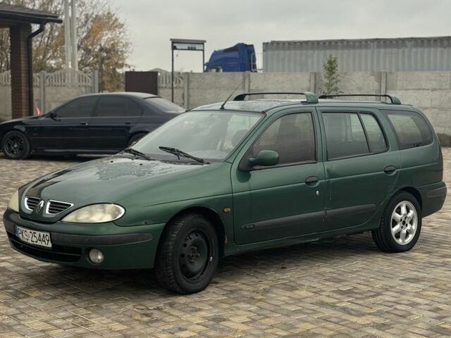 Зеленый Рено Лагуна, объемом двигателя 1.9 л и пробегом 350 тыс. км за 1500 $, фото 1 на Automoto.ua