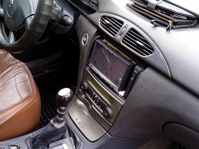 Зеленый Рено Лагуна, объемом двигателя 1.9 л и пробегом 0 тыс. км за 3200 $, фото 1 на Automoto.ua