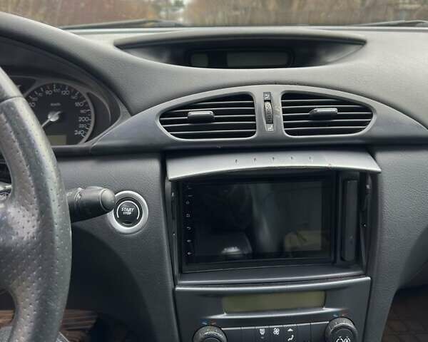 Зеленый Рено Лагуна, объемом двигателя 1.9 л и пробегом 440 тыс. км за 2900 $, фото 1 на Automoto.ua