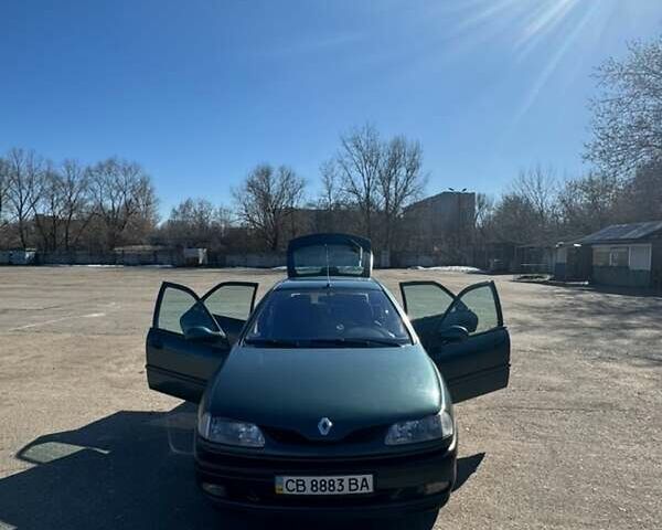 Зелений Рено Лагуна, об'ємом двигуна 1.8 л та пробігом 225 тис. км за 2450 $, фото 1 на Automoto.ua