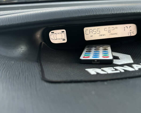 Зеленый Рено Лагуна, объемом двигателя 1.87 л и пробегом 235 тыс. км за 3850 $, фото 1 на Automoto.ua