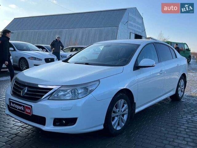 Белый Рено Латитьюд, объемом двигателя 2 л и пробегом 187 тыс. км за 7290 $, фото 1 на Automoto.ua