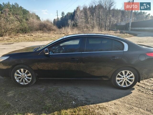 Чорний Рено Латітьюд, об'ємом двигуна 2.5 л та пробігом 202 тис. км за 7900 $, фото 1 на Automoto.ua