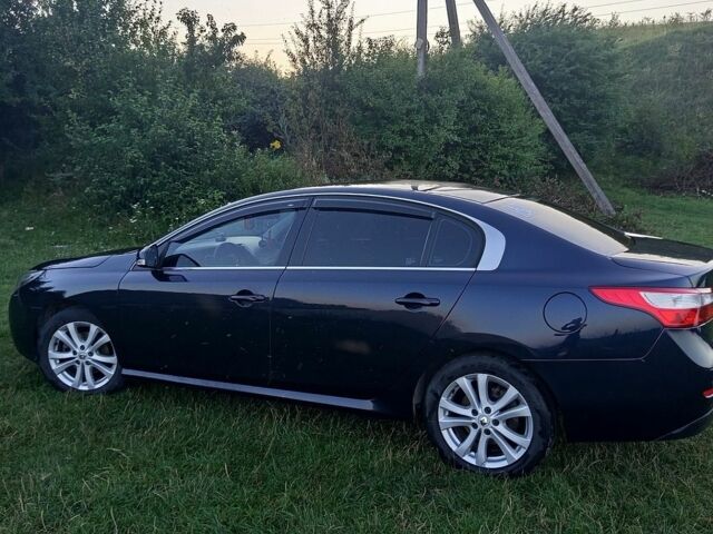 Рено Латитьюд, объемом двигателя 2 л и пробегом 209 тыс. км за 5500 $, фото 1 на Automoto.ua