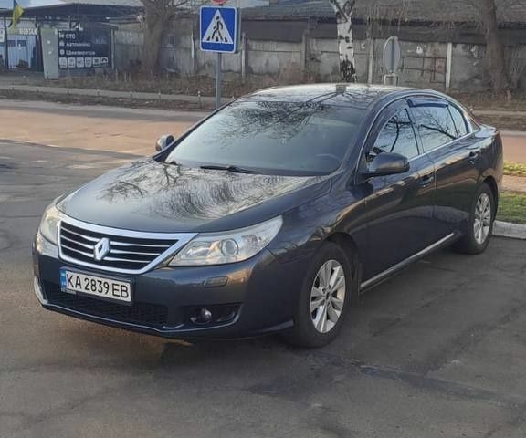 Сірий Рено Латітьюд, об'ємом двигуна 2 л та пробігом 193 тис. км за 5305 $, фото 1 на Automoto.ua