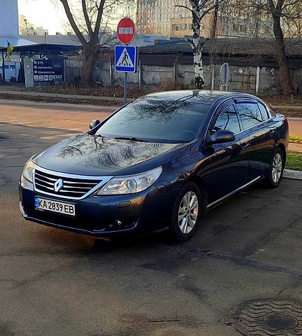 Сірий Рено Латітьюд, об'ємом двигуна 2 л та пробігом 182 тис. км за 6700 $, фото 1 на Automoto.ua