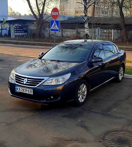 Сірий Рено Латітьюд, об'ємом двигуна 2 л та пробігом 193 тис. км за 5300 $, фото 1 на Automoto.ua