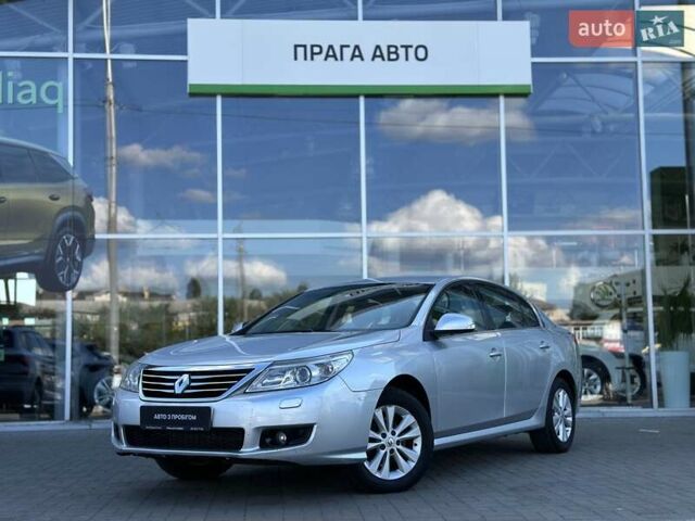 Рено Латитьюд 2011 в Киеве на Automoto.ua Серый Рено Латитьюд, объемом двигателя 2 л и пробегом 187 тыс. км за 7000 $, фото 1 на Automoto.ua