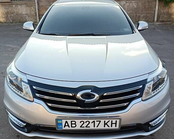 Серый Рено Латитьюд, объемом двигателя 1.46 л и пробегом 190 тыс. км за 11000 $, фото 1 на Automoto.ua