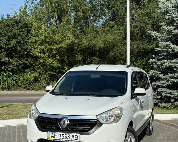 Білий Рено Лоджі, об'ємом двигуна 1.46 л та пробігом 180 тис. км за 8900 $, фото 1 на Automoto.ua