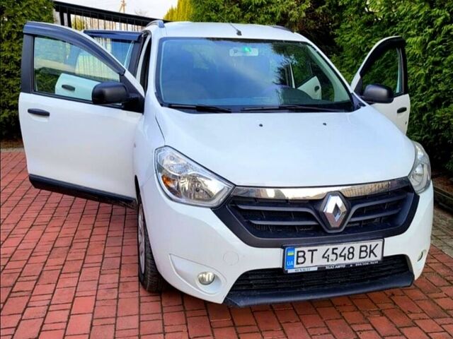 Білий Рено Лоджі, об'ємом двигуна 1.5 л та пробігом 123 тис. км за 9999 $, фото 1 на Automoto.ua