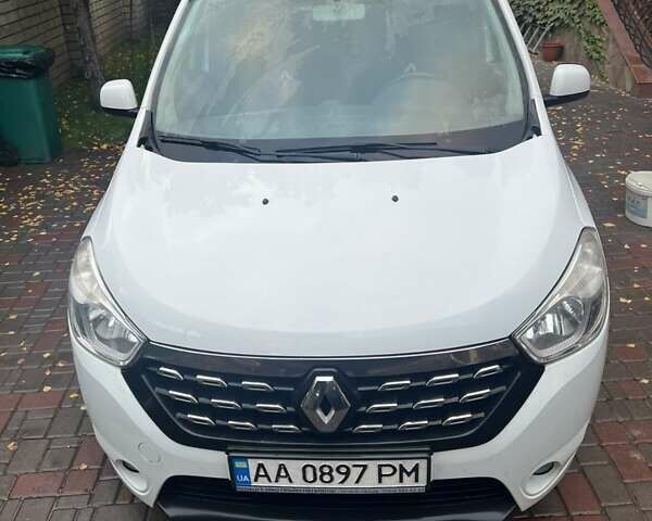 Белый Рено Лоджи, объемом двигателя 1.46 л и пробегом 224 тыс. км за 10700 $, фото 1 на Automoto.ua