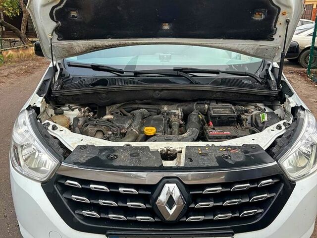 Білий Рено Лоджі, об'ємом двигуна 1.5 л та пробігом 267 тис. км за 10500 $, фото 1 на Automoto.ua