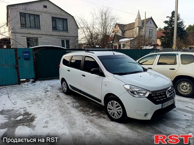 Белый Рено Лоджи, объемом двигателя 1.5 л и пробегом 25600 тыс. км за 13300 $, фото 1 на Automoto.ua