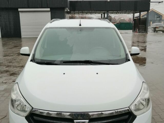 Белый Рено Лоджи, объемом двигателя 1.2 л и пробегом 140 тыс. км за 8300 $, фото 1 на Automoto.ua