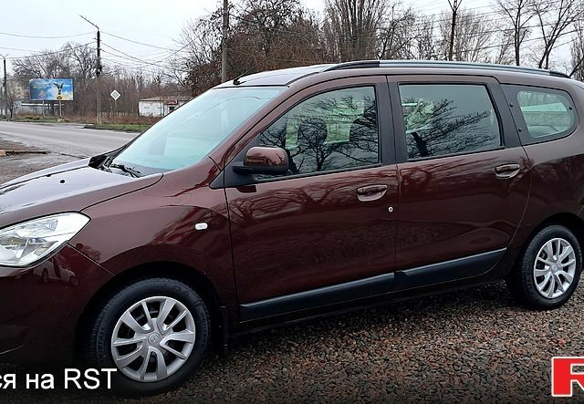 Коричневый Рено Лоджи, объемом двигателя 1.5 л и пробегом 63 тыс. км за 10800 $, фото 1 на Automoto.ua