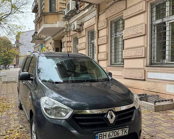 Серый Рено Лоджи, объемом двигателя 1.46 л и пробегом 230 тыс. км за 10500 $, фото 1 на Automoto.ua