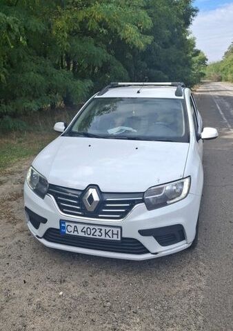 Белый Рено Логан МСВ, объемом двигателя 1.46 л и пробегом 130 тыс. км за 10000 $, фото 1 на Automoto.ua