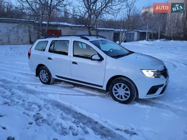 Белый Рено Логан МСВ, объемом двигателя 1.5 л и пробегом 104 тыс. км за 7950 $, фото 1 на Automoto.ua