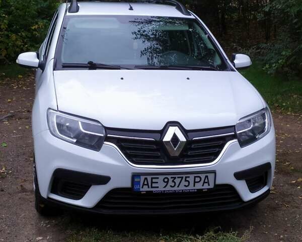 Белый Рено Логан МСВ, объемом двигателя 1.5 л и пробегом 170 тыс. км за 6800 $, фото 1 на Automoto.ua