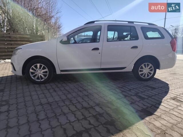 Белый Рено Логан МСВ, объемом двигателя 1.5 л и пробегом 236 тыс. км за 8000 $, фото 1 на Automoto.ua