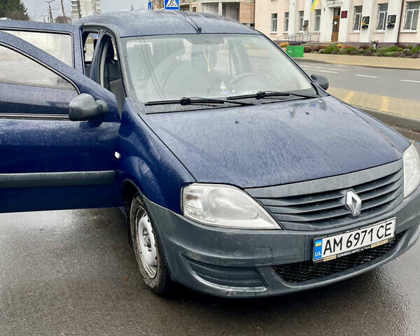 Синий Рено Логан МСВ, объемом двигателя 1.6 л и пробегом 302 тыс. км за 4700 $, фото 1 на Automoto.ua