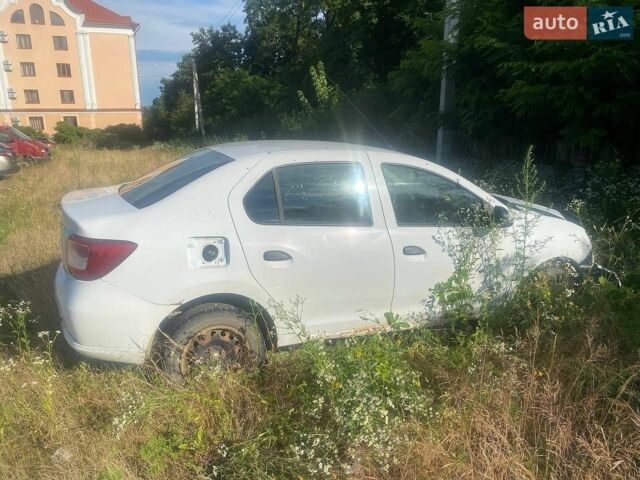 Белый Рено Логан, объемом двигателя 1.46 л и пробегом 100 тыс. км за 3000 $, фото 1 на Automoto.ua