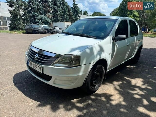 Белый Рено Логан, объемом двигателя 1.39 л и пробегом 300 тыс. км за 1800 $, фото 1 на Automoto.ua
