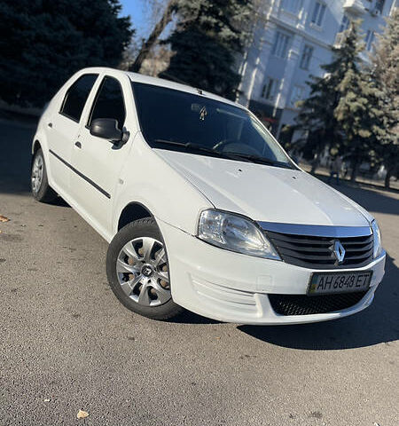 Білий Рено Логан, об'ємом двигуна 1.4 л та пробігом 82 тис. км за 5150 $, фото 1 на Automoto.ua