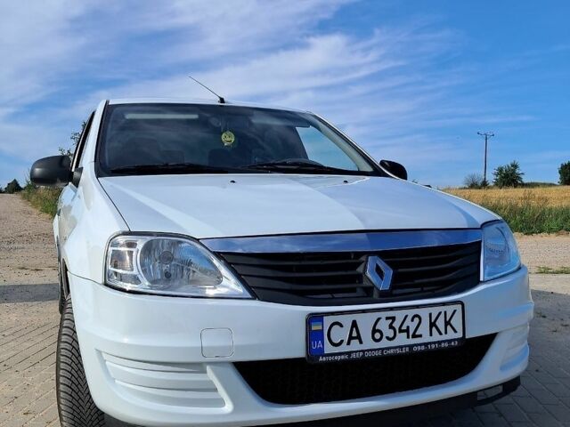 Белый Рено Логан, объемом двигателя 1.39 л и пробегом 159 тыс. км за 4000 $, фото 1 на Automoto.ua