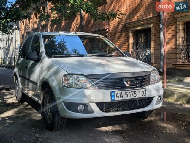 Білий Рено Логан, об'ємом двигуна 1.39 л та пробігом 450 тис. км за 3600 $, фото 1 на Automoto.ua