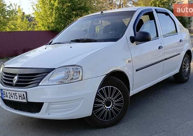 Белый Рено Логан, объемом двигателя 1.4 л и пробегом 168 тыс. км за 2999 $, фото 1 на Automoto.ua