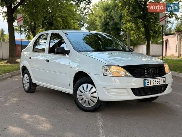 Білий Рено Логан, об'ємом двигуна 1.4 л та пробігом 383 тис. км за 2950 $, фото 1 на Automoto.ua
