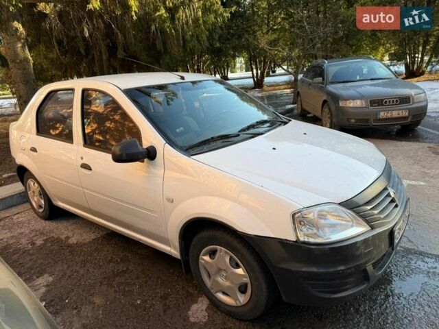 Белый Рено Логан, объемом двигателя 1.39 л и пробегом 155 тыс. км за 4000 $, фото 1 на Automoto.ua