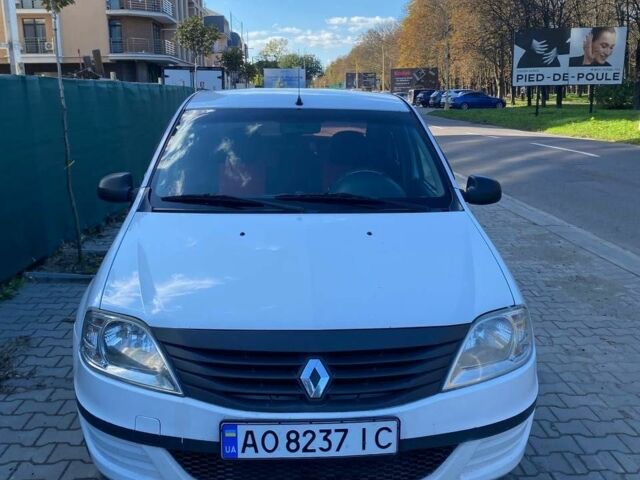 Белый Рено Логан, объемом двигателя 1.4 л и пробегом 420 тыс. км за 2300 $, фото 1 на Automoto.ua