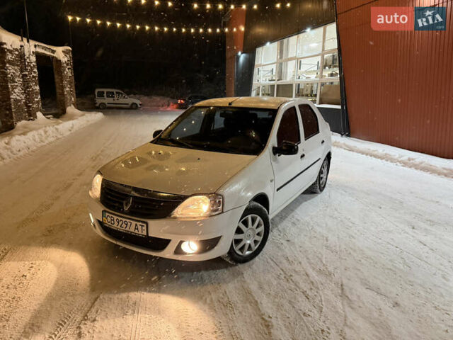 Білий Рено Логан, об'ємом двигуна 1.6 л та пробігом 199 тис. км за 3900 $, фото 1 на Automoto.ua