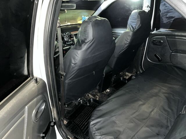 Белый Рено Логан, объемом двигателя 1.4 л и пробегом 3 тыс. км за 2500 $, фото 1 на Automoto.ua